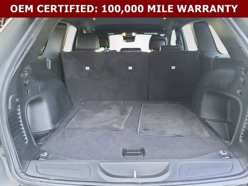 Certified 2022 Jeep Grand Cherokee Laredo X RWD image 14