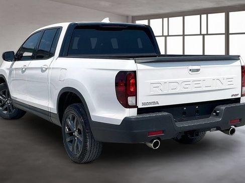 Used 2024 Honda Ridgeline Sport image 4
