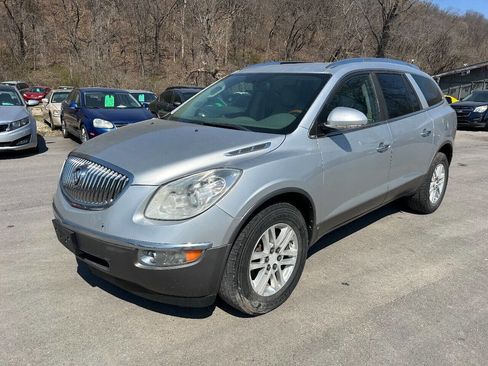 Used 2009 Buick Enclave CX w/ Driver Confidence Package image 4