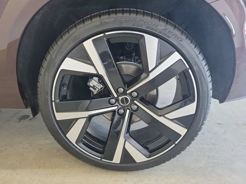 Used 2026 Volvo XC60 B5 Ultra w/ Climate Package PRO AWD/4WD image 12