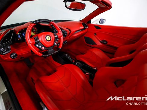 Used 2018 Ferrari 488 Spider RWD image 13