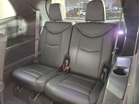 Certified 2025 Cadillac XT6 Premium Luxury image 11