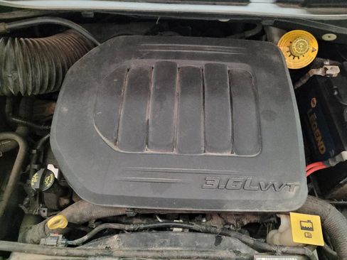 Used 2019 Dodge Grand Caravan SXT image 30