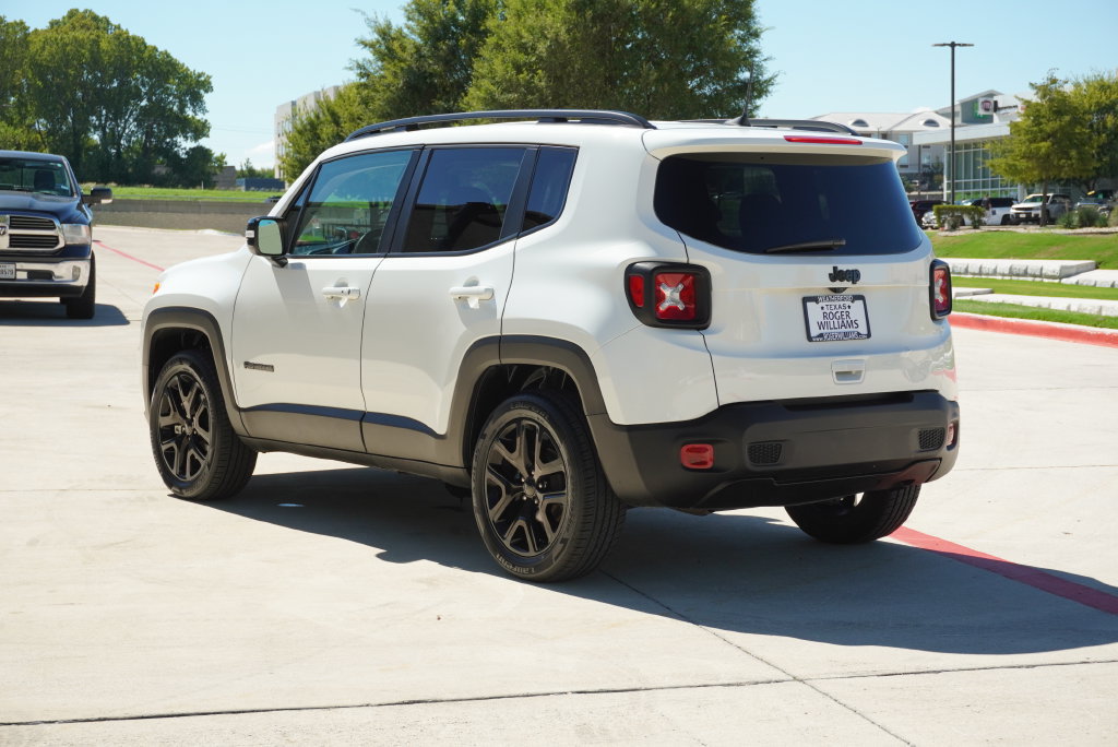 Used 2023 Jeep Renegade Altitude w/ Convenience Group I AWD/4WD image 3