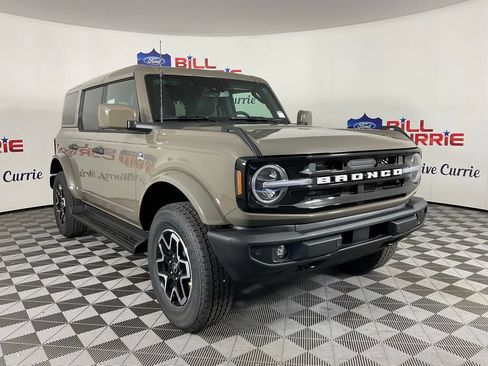 New 2026 Ford Bronco Outer Banks AWD/4WD image 1