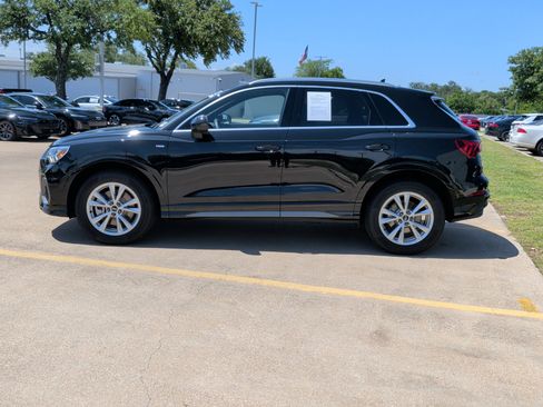 Certified 2025 Audi Q3 2.0T Premium Plus w/ Premium Plus Package AWD/4WD image 7