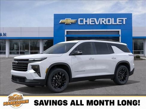 New 2026 Chevrolet Traverse LT image 2