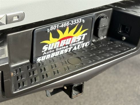 Used 2019 Nissan Titan PRO-4X w/ Pro-4x Convenience Package image 22