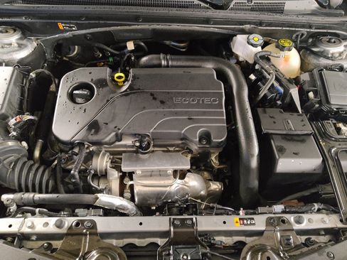 Used 2024 Chevrolet Malibu LT image 30