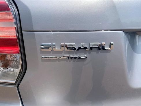 Used 2017 Subaru Forester 2.5i Premium AWD/4WD image 31