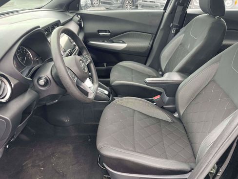 Used 2020 Nissan Kicks SV FWD image 5