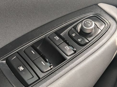 Used 2025 Subaru Outback Premium AWD/4WD image 23