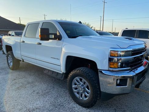 Used 2019 Chevrolet Silverado 2500 LTZ w/ Duramax Plus Package AWD/4WD image 2