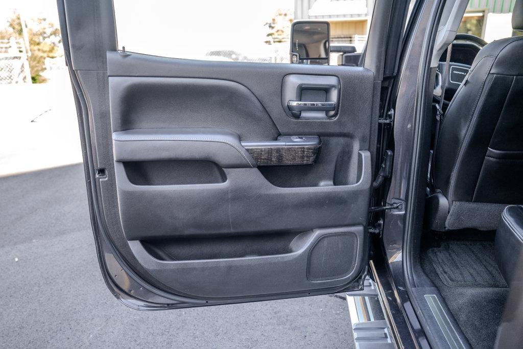 Used 2016 GMC Sierra 3500 Denali w/ Duramax Plus Package AWD/4WD image 18