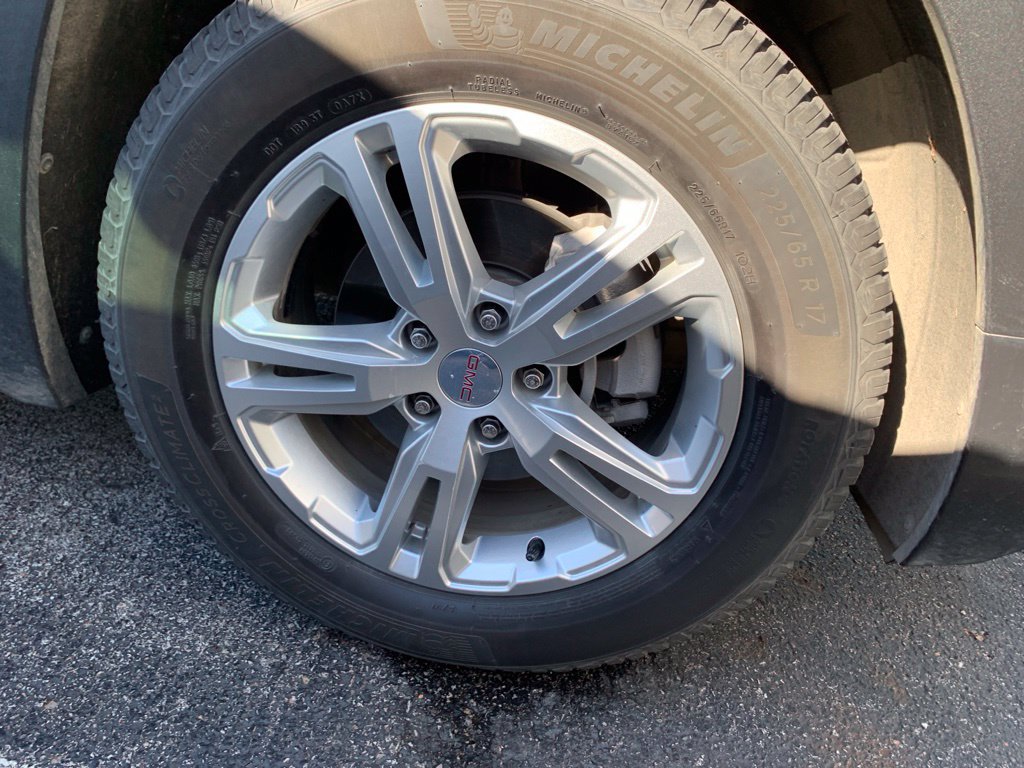 Used 2019 GMC Terrain SLE w/ Driver Convenience Package FWD image 8