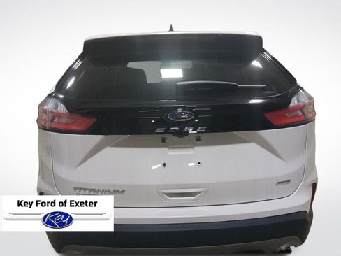 Used 2021 Ford Edge Titanium image 11