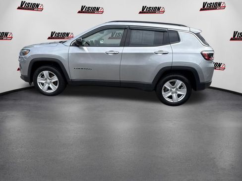 Used 2022 Jeep Compass Latitude w/ Convenience Group AWD/4WD image 8