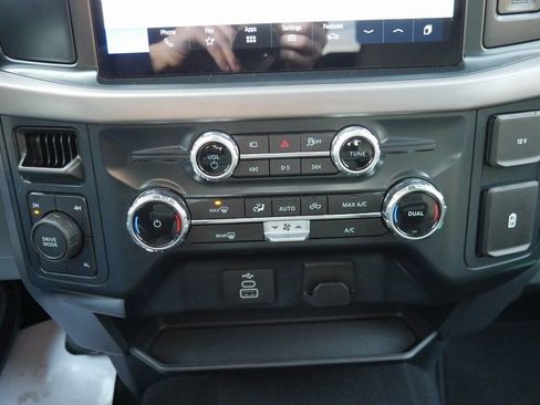 Used 2025 Ford F150 XLT w/ Equipment Group 301A Standard AWD/4WD image 18