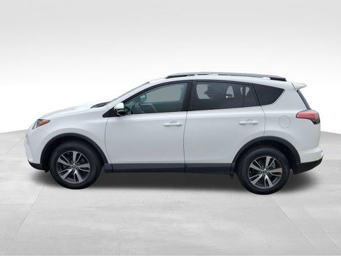 Used 2018 Toyota RAV4 XLE w/ Plus Extra Value Package AWD/4WD image 2