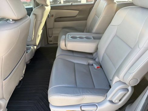 Used 2015 Honda Odyssey EX-L image 16