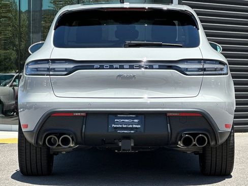 Certified 2025 Porsche Macan image 7