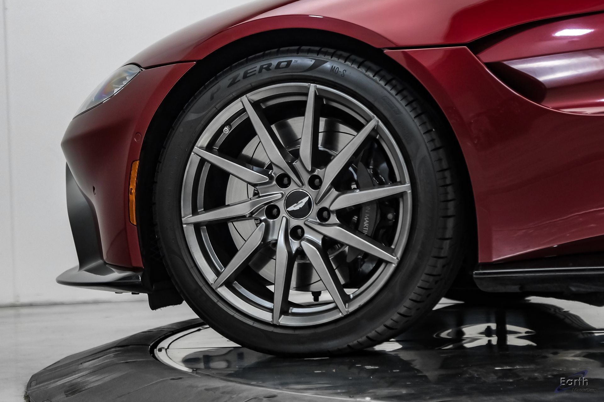 Used 2020 Aston Martin V8 Vantage Coupe RWD image 94