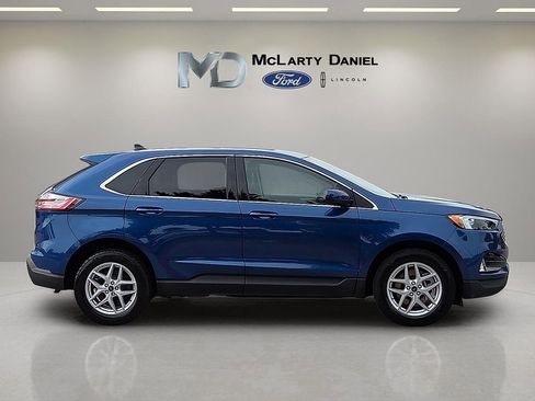 Certified 2023 Ford Edge SEL w/ Convenience Package AWD/4WD image 6