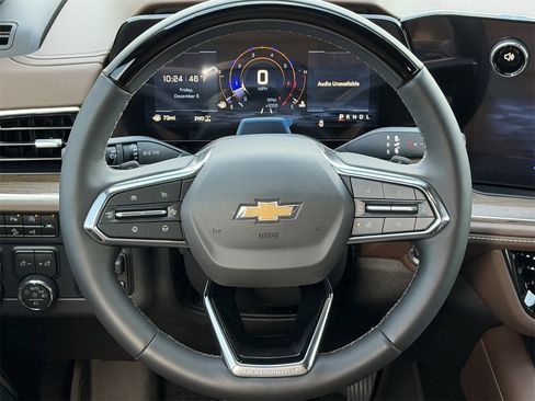 New 2026 Chevrolet Suburban High Country image 12