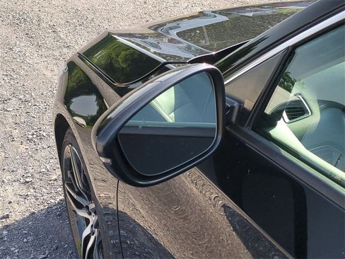 Used 2022 Honda Accord Touring image 9