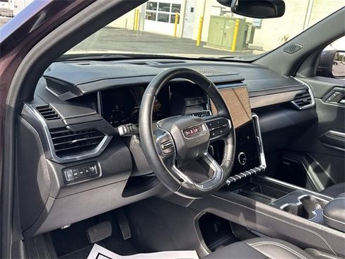 Used 2024 GMC Acadia Elevation image 10