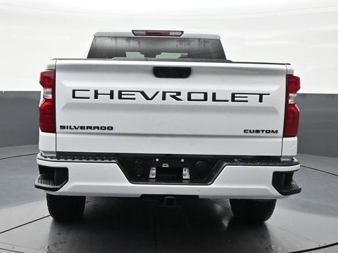 Used 2024 Chevrolet Silverado 1500 Custom w/ Turbomax Blackout Package RWD image 4