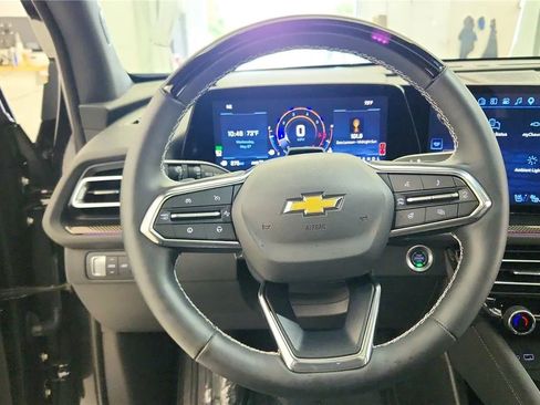 Used 2025 Chevrolet Traverse High Country AWD/4WD image 36