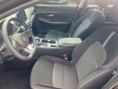 Used 2020 Nissan Sentra SV image 4