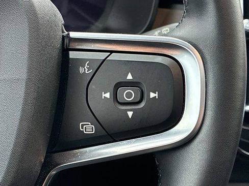 Used 2023 Volvo XC40 Recharge Ultimate image 26