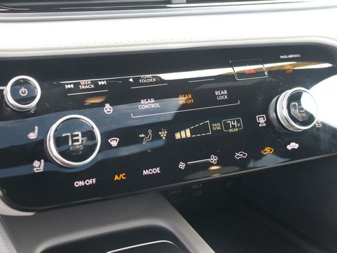 Used 2026 INFINITI QX60 Autograph w/ Dark Cargo Package AWD/4WD image 32