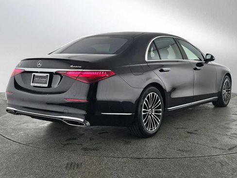 Used 2024 Mercedes-Benz S 500 4MATIC image 3