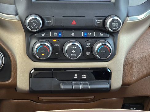 Used 2021 RAM 1500 Laramie image 32