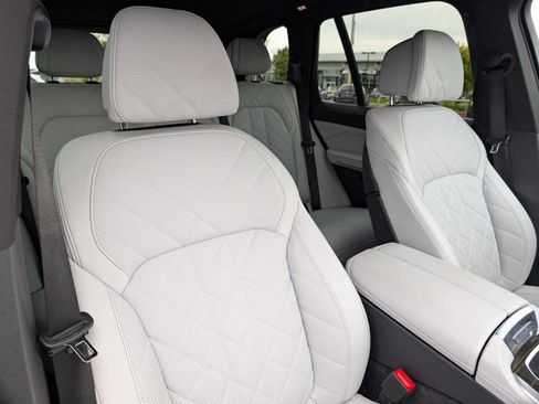 Certified 2024 BMW X5 sDrive40i w/ Premium Package image 19