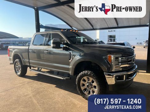Used 2019 Ford F250 Lariat w/ Lariat Ultimate Package AWD/4WD image 4