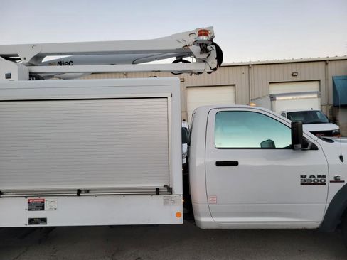 Used 2017 RAM 5500 Tradesman w/ Power & Remote Entry Group image 3