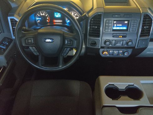 Used 2017 Ford F150 XLT RWD image 22