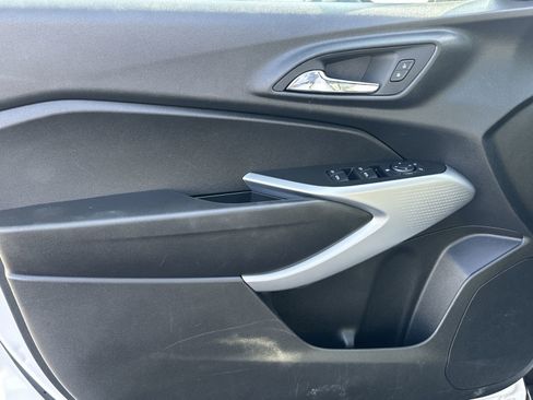 Used 2024 Chevrolet Trax RS w/ Driver Confidence Package image 14