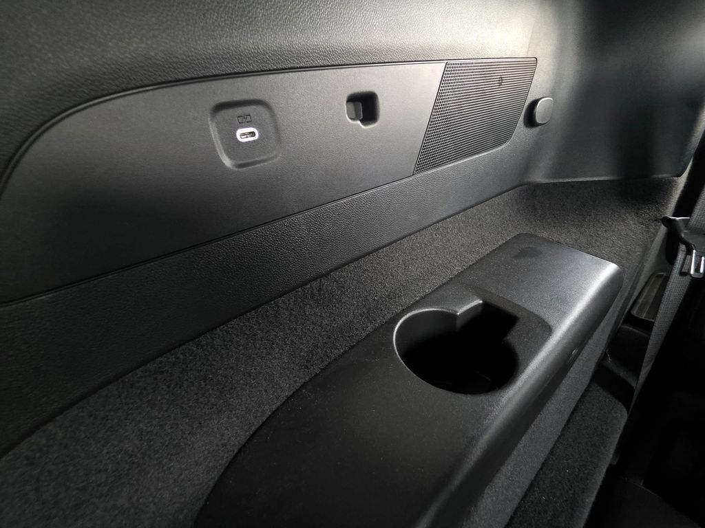 Used 2025 Cadillac XT6 Sport w/ LPO, Floor Liner Package AWD/4WD image 77