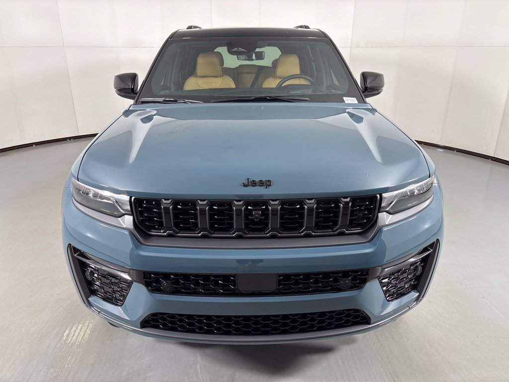 New 2027 Jeep Grand Cherokee Summit w/ Adv Protech Group IV AWD/4WD image 3
