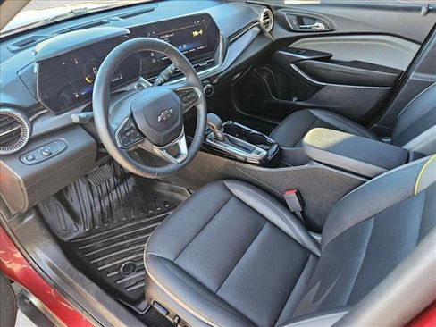 Used 2024 Chevrolet Trax ACTIV image 9