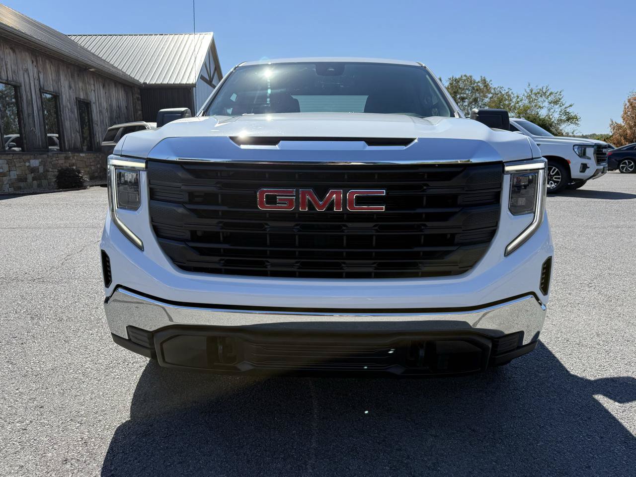 Used 2022 GMC Sierra 1500 Pro w/ Convenience Package AWD/4WD image 10