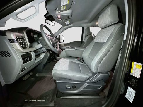 New 2026 Ford F350 XLT w/ XLT Premium Package AWD/4WD image 19