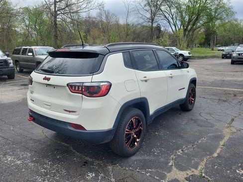 Used 2019 Jeep Compass Trailhawk AWD/4WD image 5