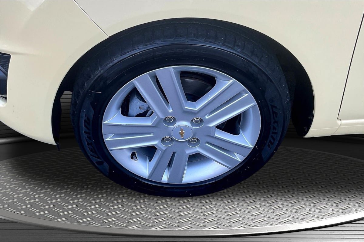 Used 2014 Chevrolet Spark LT FWD image 32