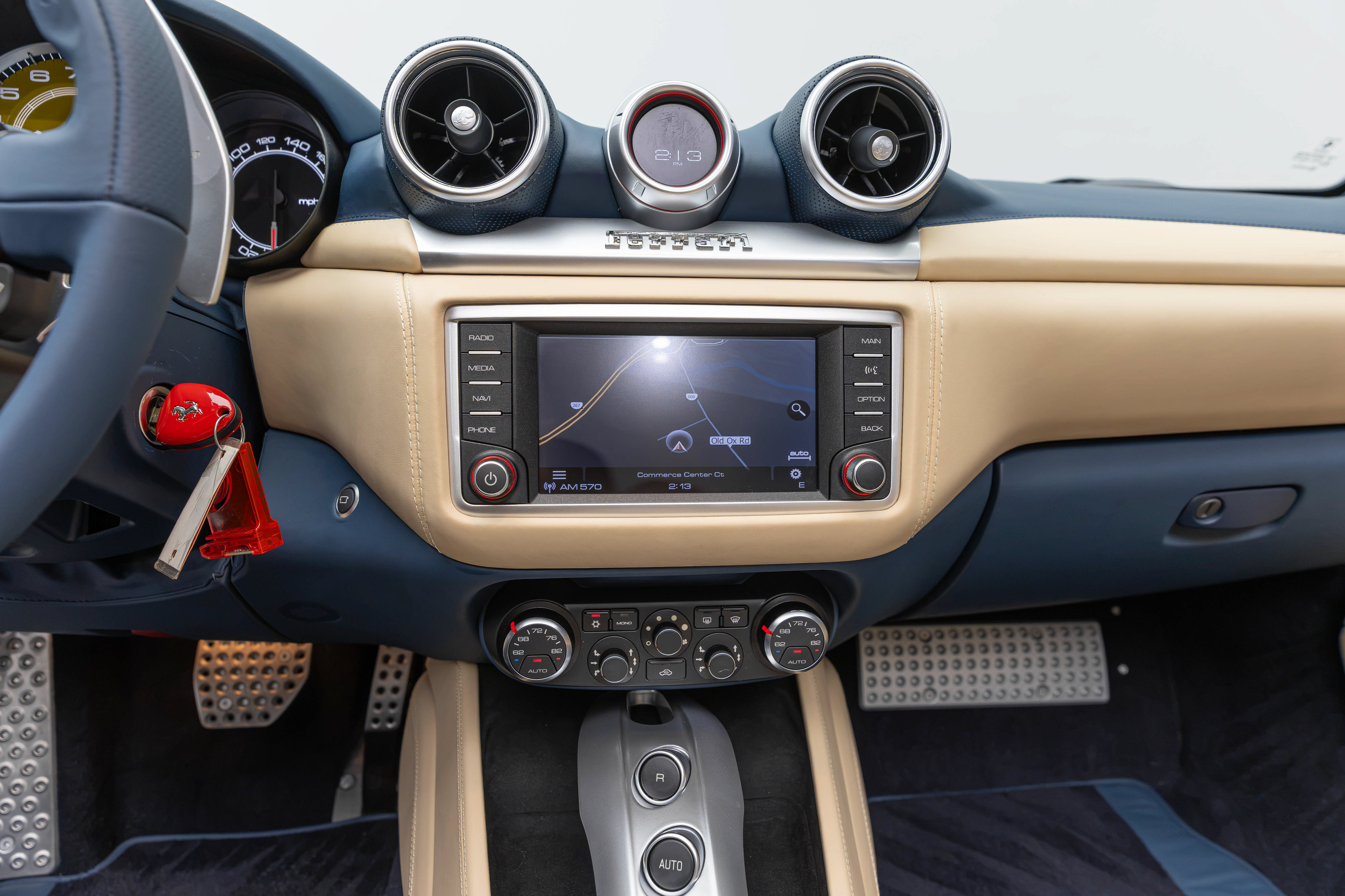 Certified 2015 Ferrari California T RWD image 33